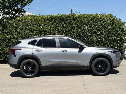 New 2026 Chevrolet Trax ACTIV image 3