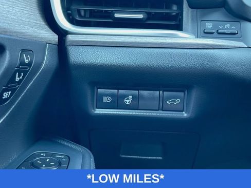 Used 2025 Toyota Grand Highlander AWD image 18