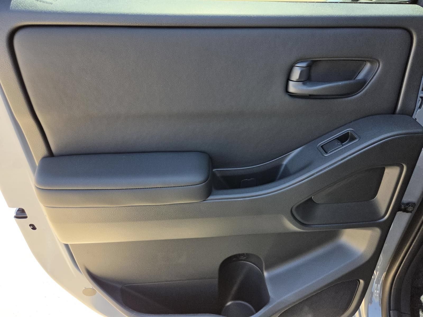 New 2027 Nissan Frontier SV w/ SV Convenience Package RWD image 13