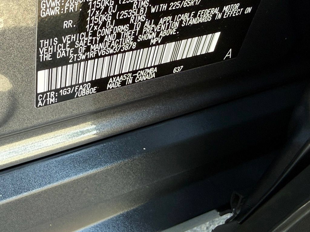 Used 2025 Toyota RAV4 XLE FWD image 41