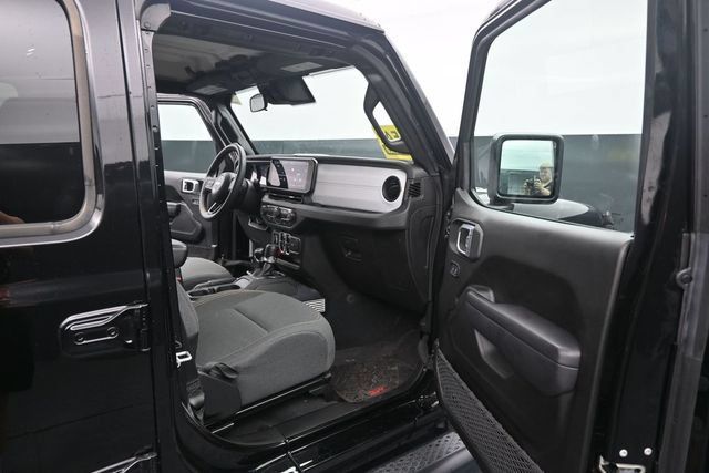 Used 2024 Jeep Gladiator Sport AWD/4WD image 37