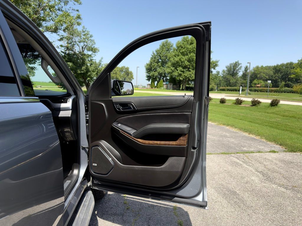 Used 2020 Chevrolet Tahoe LT AWD/4WD image 27