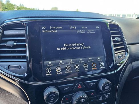 Used 2021 Jeep Grand Cherokee Laredo X image 27