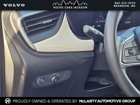 Used 2024 Buick Encore GX Avenir w/ Avenir Technology Package image 18