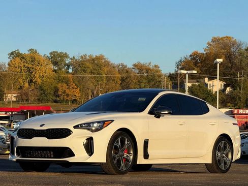 Used 2019 Kia Stinger GT1 image 2