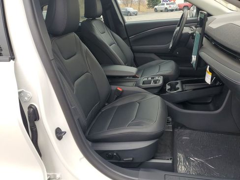 New 2026 Ford Mustang Mach-E Premium image 18