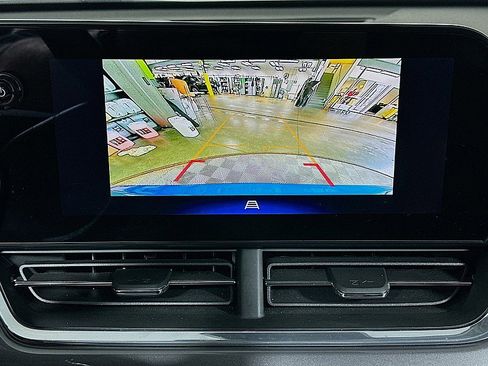 Used 2025 Chevrolet Trax ACTIV w/ Driver Confidence Package image 14