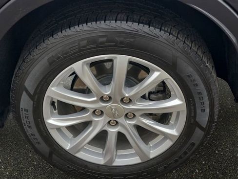 Used 2021 Cadillac XT4 Luxury w/ Cold Weather Package image 35