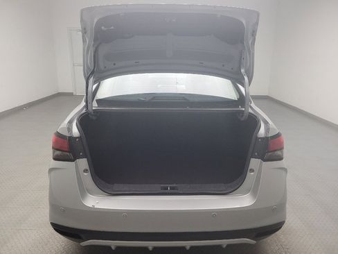 Used 2021 Nissan Versa SV FWD image 29