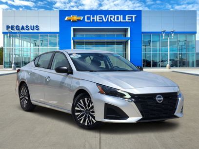 Used 2024 Nissan Altima 2.5 SV