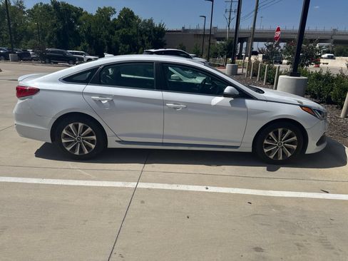 Used 2017 Hyundai Sonata Sport w/ Cargo Package FWD image 3