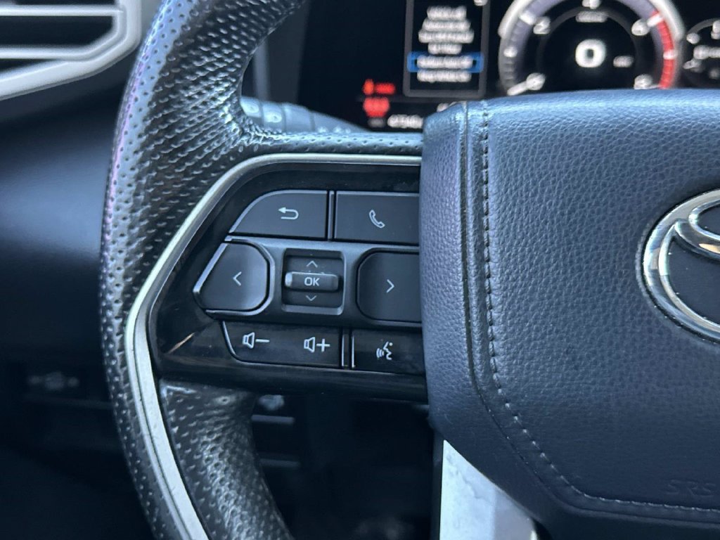 Used 2024 Toyota Tundra Limited AWD/4WD image 28