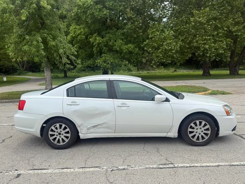 Used 2012 Mitsubishi Galant FWD image 4