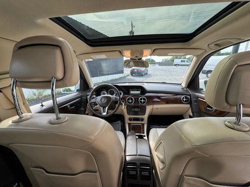 Used 2015 Mercedes-Benz GLK 350 4MATIC image 15