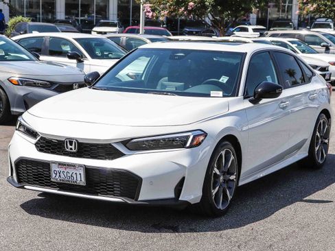 Used 2026 Honda Civic Sport Touring image 3