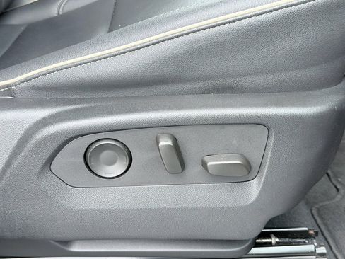 Used 2024 Chevrolet Tahoe Premier image 23