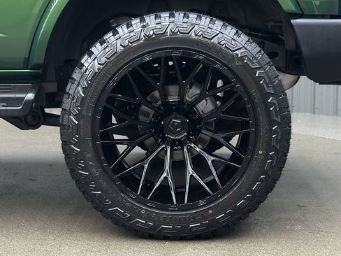 Used 2025 Ford Bronco Outer Banks AWD/4WD image 12
