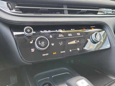 Certified 2026 INFINITI QX60 Luxe w/ Cargo Package image 25