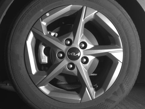 Used 2025 Kia K4 LXS image 12