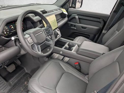 Used 2026 Land Rover Defender 110 S AWD/4WD image 3