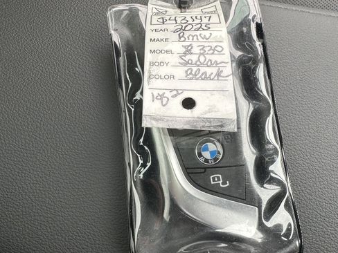 Used 2025 BMW 330i xDrive Sedan w/ Premium Package image 33