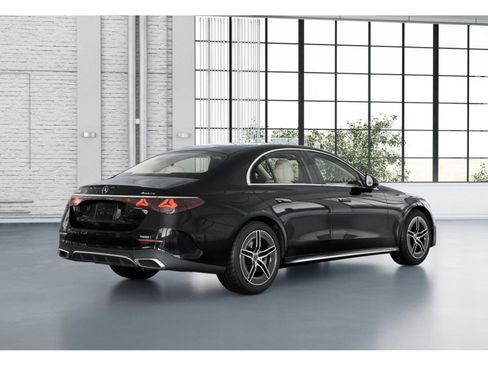 New 2026 Mercedes-Benz E 450 4MATIC Sedan image 21