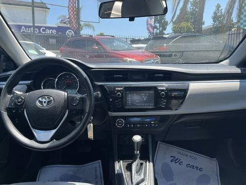 Used 2015 Toyota Corolla LE FWD image 5