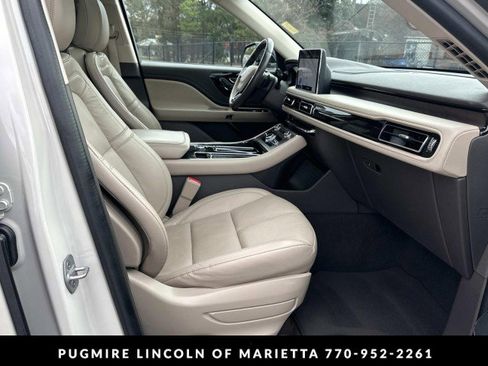 Used 2022 Lincoln Aviator Reserve w/ Elements Package Plus image 13