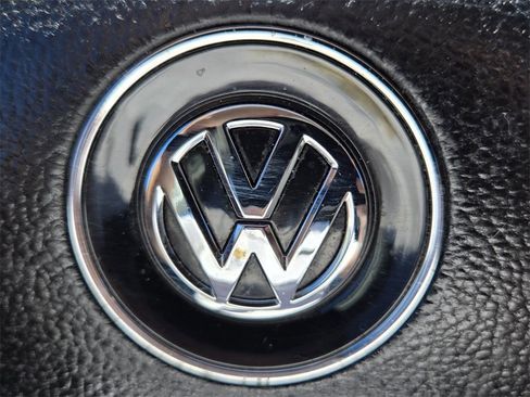 Used 2018 Volkswagen Tiguan SEL image 28