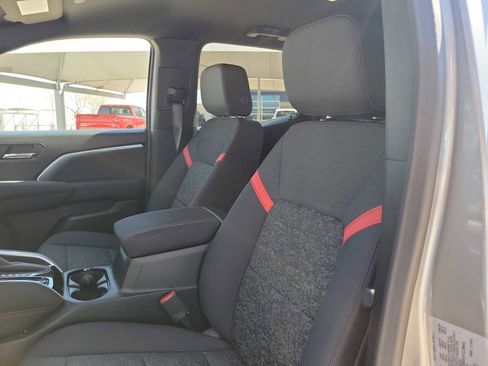 Used 2026 Chevrolet Colorado Z71 w/ Technology Package image 15