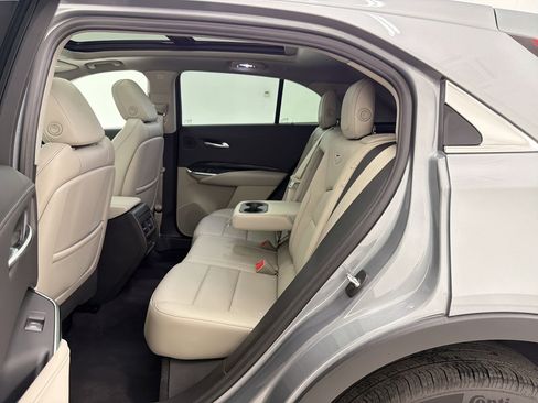 Used 2023 Cadillac XT4 Premium Luxury FWD image 14