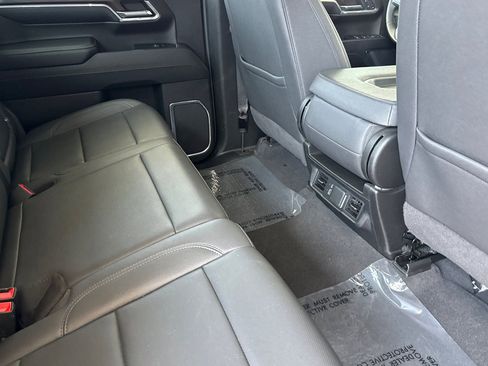 Used 2024 GMC Sierra 1500 SLT image 17