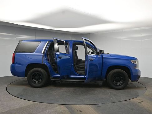 Used 2017 Chevrolet Tahoe 4WD w/ Remote Keyless Entry Package image 46