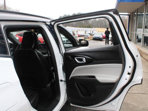 Used 2023 Jeep Compass Limited w/ Sun and Sound Group AWD/4WD image 22