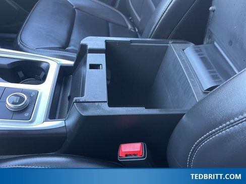 Used 2023 Ford Explorer XLT w/ Equipment Group 202A image 36