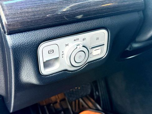 Used 2020 Mercedes-Benz GLE 350 4MATIC image 21