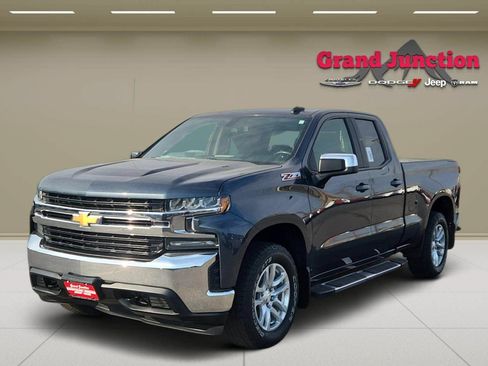 Used 2019 Chevrolet Silverado 1500 LT w/ All-Star Edition AWD/4WD image 3