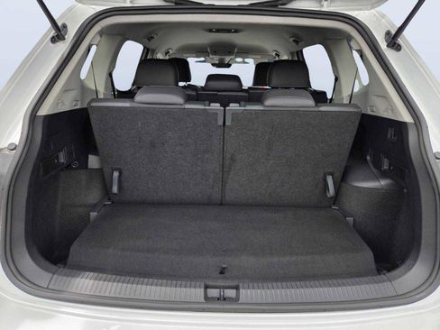 Used 2023 Volkswagen Tiguan SE FWD image 15