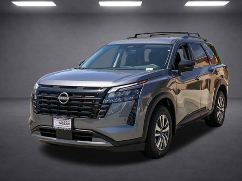 New 2026 Nissan Pathfinder SL FWD image 8