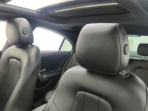 Used 2021 Mercedes-Benz CLA 250 image 34