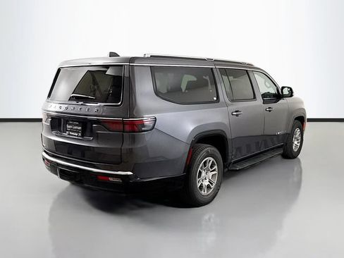 Used 2023 Jeep Wagoneer L 4WD image 7