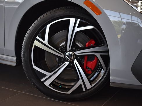 Used 2025 Volkswagen GTI SE FWD image 2
