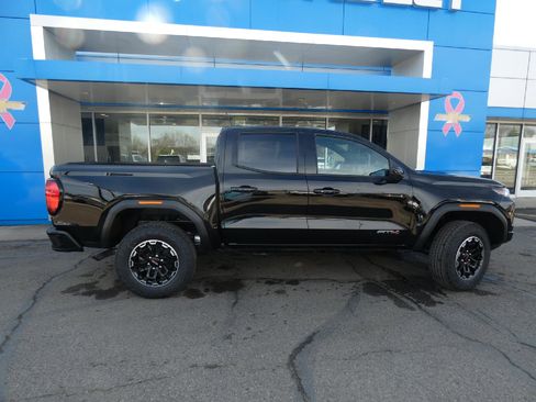 New 2026 GMC Canyon AT4 AWD/4WD image 2
