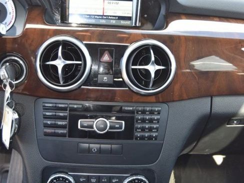 Used 2015 Mercedes-Benz GLK 250 BlueTEC 4MATIC image 24