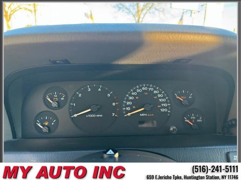 Used 2004 Jeep Grand Cherokee Laredo w/ Cold Weather Group image 19