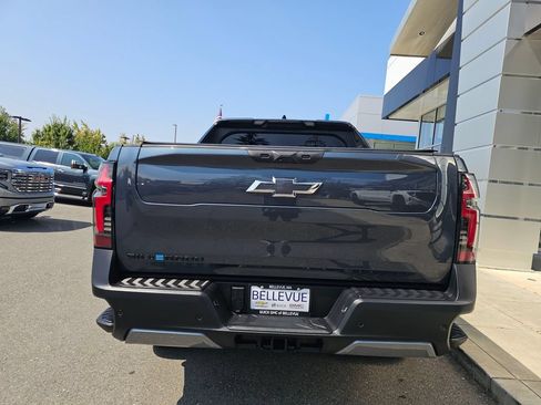 Used 2026 Chevrolet Silverado EV Trail Boss AWD/4WD image 6