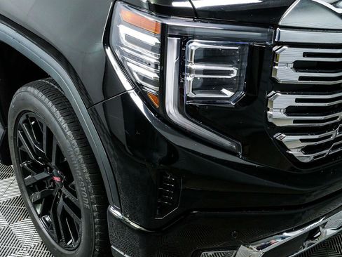 Used 2023 GMC Sierra 1500 Denali w/ Denali Reserve Package AWD/4WD image 35