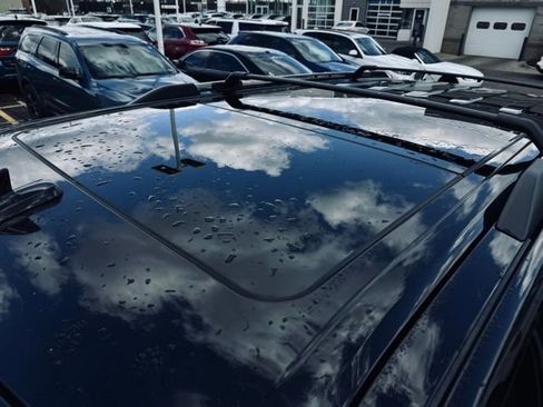 Used 2024 Ford Expedition Limited image 10