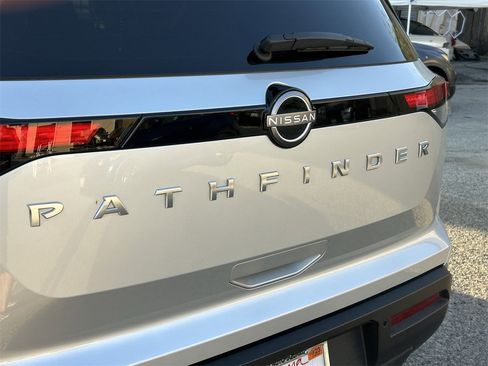 Certified 2023 Nissan Pathfinder S w/ Cargo Package image 5