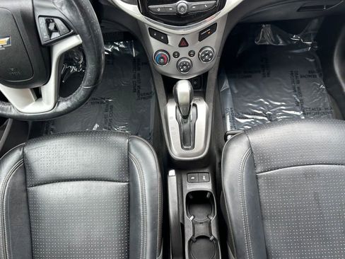 Used 2018 Chevrolet Sonic Premier FWD image 22